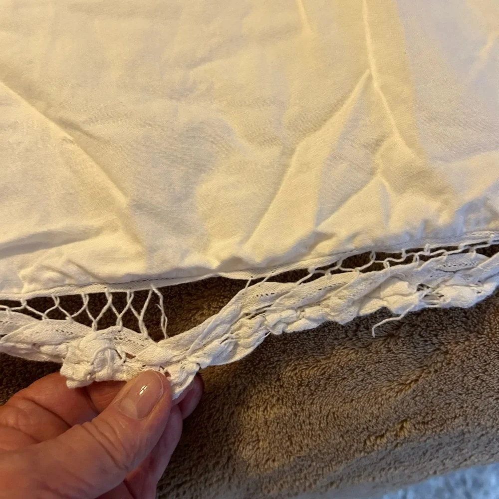 Vintage Battenberg Lace king size duvet cover with pillow cases & bedskirt